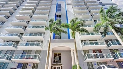 TS-15 - 5091 Nw 7th St, Condo with 2 bedrooms, 2 bathrooms and null parking in Miami FL | Image 3