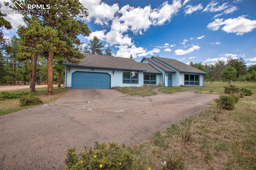 Sunnywood Ln, Woodland Park, CO 80863