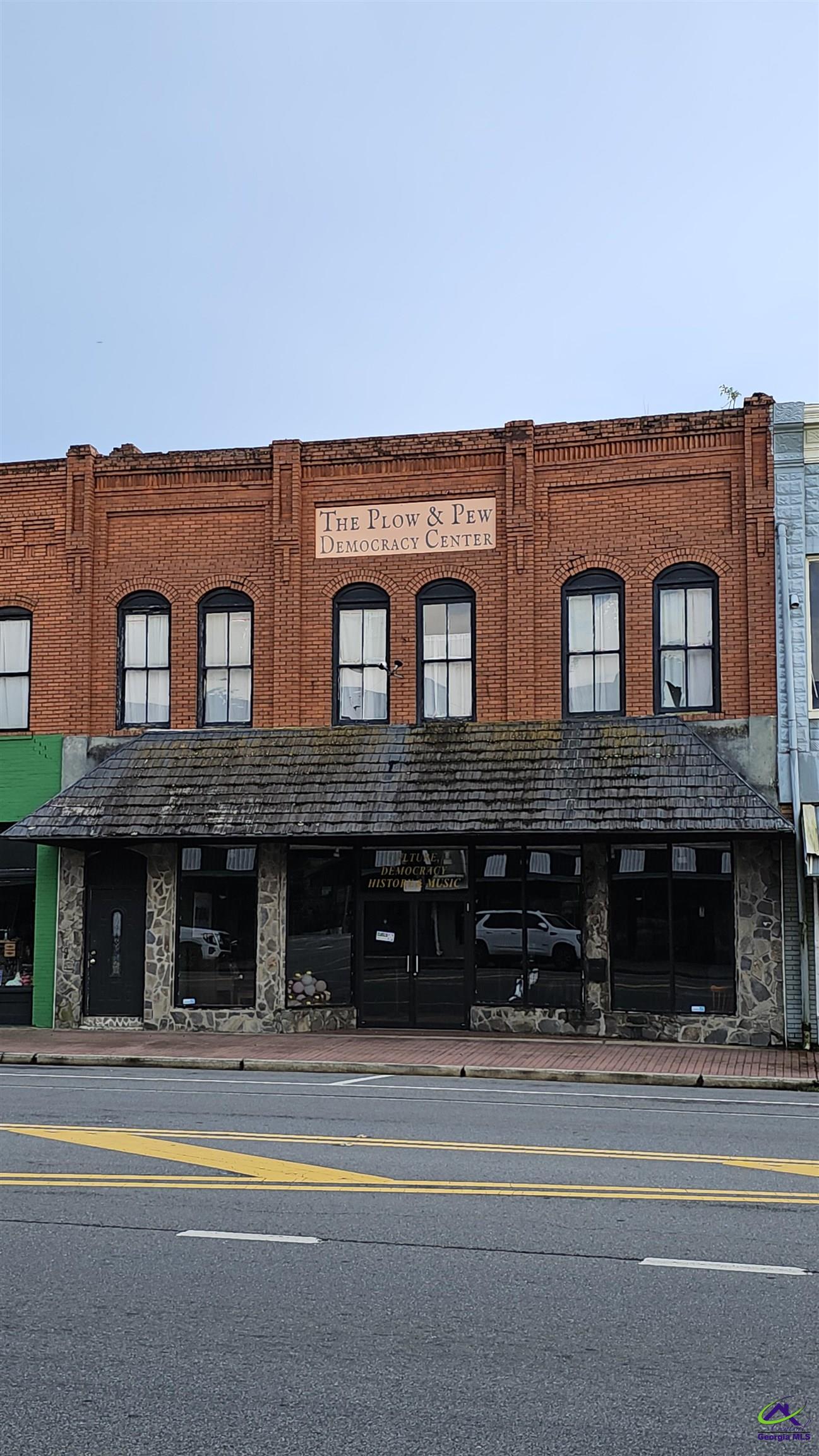 89 Commerce St, Hawkinsville, GA 31036