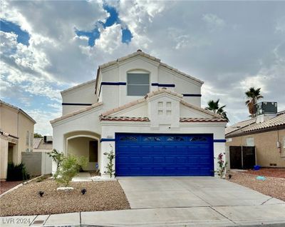 8233 Hydra Lane, House other with 3 bedrooms, 2 bathrooms and null parking in Las Vegas NV | Image 2