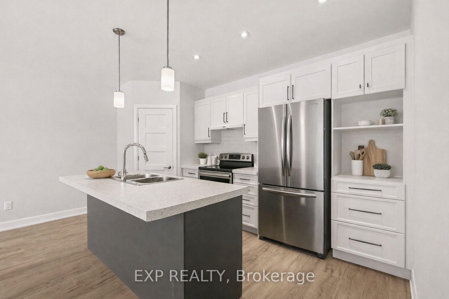 Residential Lease in Russell 5