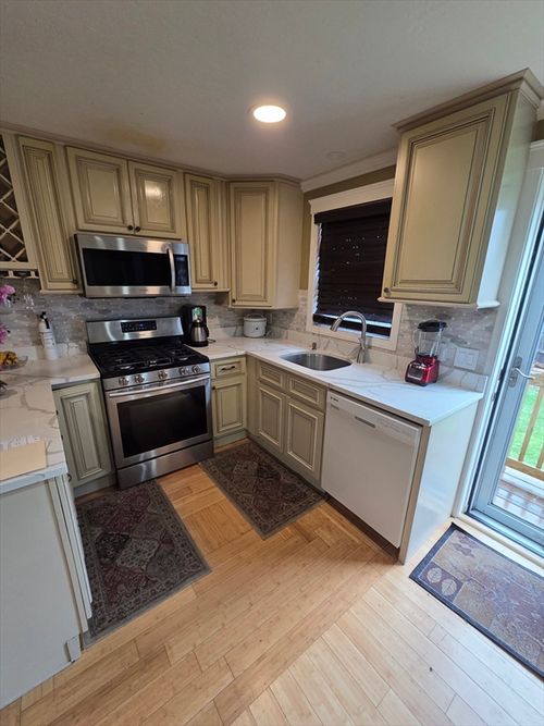 2c-37 Wall St, Worcester, MA, 01604 | Card Image