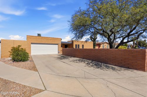 9209 E Baker St, Tucson, AZ, 85710-3119 | Card Image