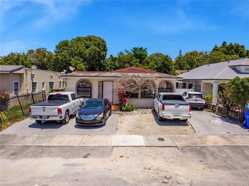 201 Nw 25th Ave, Miami, FL, 33125-5239 | Card Image