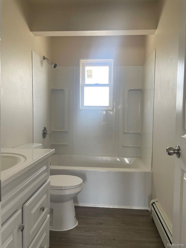 APT-224 - 19220 Wick Rd, Condo with 2 bedrooms, 1 bathrooms and null parking in Allen Park MI | Image 8