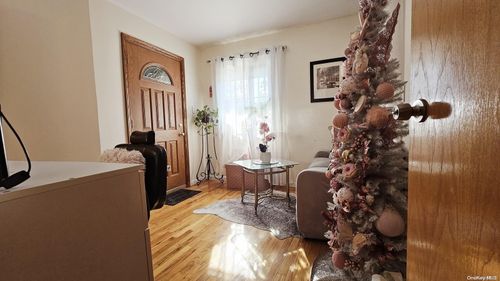 60-37 84th St, Middle Village, NY, 11379 | Card Image