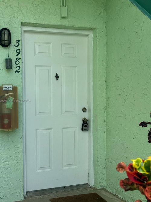3982-3982 Nw 87th Ave, Sunrise, FL, 33351-6581 | Card Image