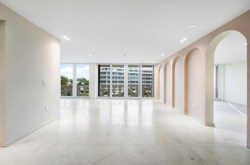 418-100 Sunrise Avenue, Palm Beach, FL, 33480 | Card Image