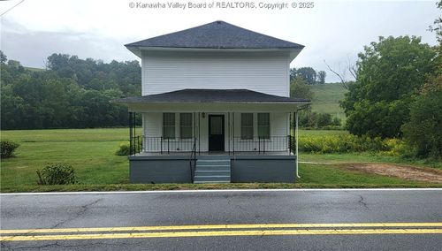 8475 Court Ave, Hamlin, WV, 25523-1323 | Card Image