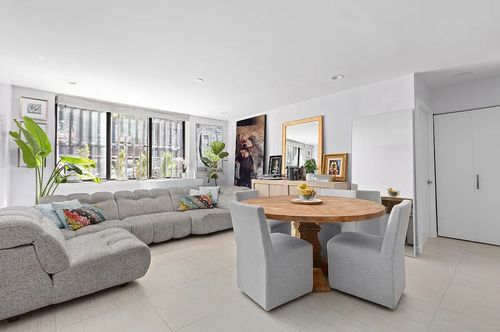 1e-445 W 54th St, New York, NY, 10019-4438 | Card Image