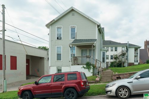 410 13th St, Sioux City, IA, 51105-1329 | Card Image