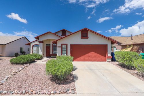 2780 W Redmond Dr, Tucson, AZ, 85742-8934 | Card Image