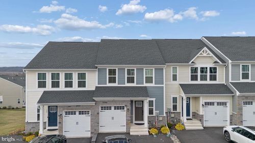 120 Arden Way, DOWNINGTOWN, PA, 19335-4036 | Card Image