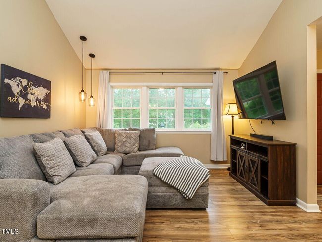 006-1280x960-living-room | Image 6