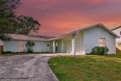 7004 Baywood Court, House other with 3 bedrooms, 2 bathrooms and null parking in Tampa FL | Image 2