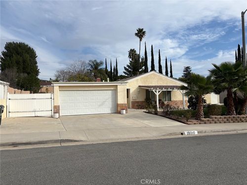 28010 Lakehurst Ave, Canyon Country, CA, 91351-1031 | Card Image