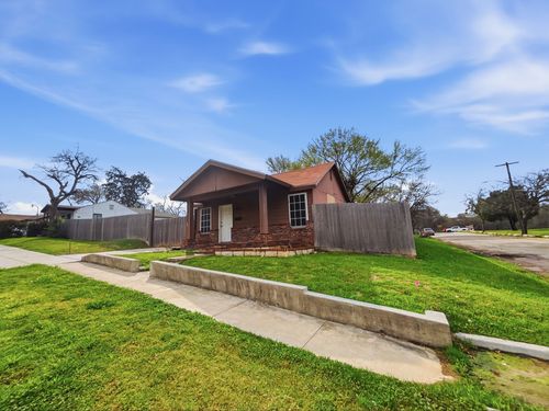 3000 Avenue M, Fort Worth, TX, 76105-3330 | Card Image