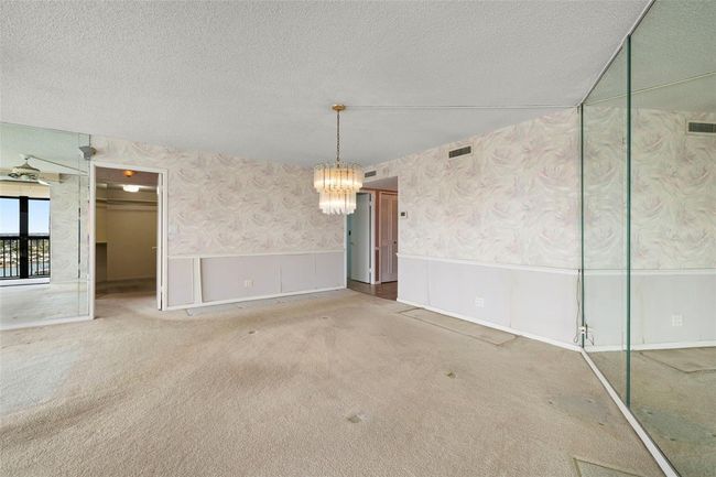 APT-1201 - 9415 Blind Pass Rd, Condo with 2 bedrooms, 2 bathrooms and null parking in ST PETE BEACH FL | Image 6