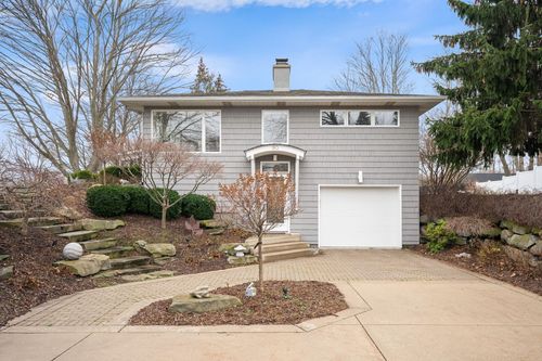 90 Water St, Douglas, MI, 49406-5108 | Card Image