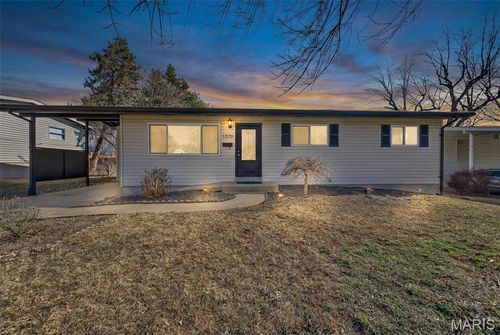 1270 Bobolink Dr, Florissant, MO, 63031-3602 | Card Image