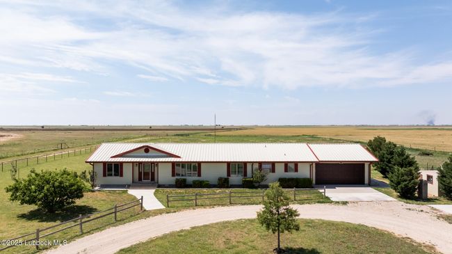 2647 N Highway 788, House other with 3 bedrooms, 2 bathrooms and null parking in Plainview TX | Image 44