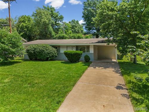 404 Spring Meadows Dr, Manchester, MO, 63011-3920 | Card Image