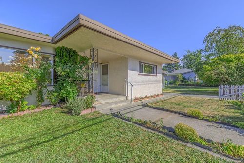 1212 Waddington Rd, Nanaimo, BC, V9S4V5 | Card Image