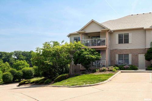 1237 Kimberly Rd, Bettendorf, IA, 52722-4024 | Card Image