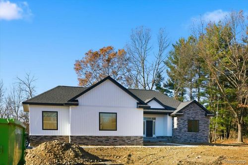 4050 Metamora Ridge Drive Ridge, Metamora Village, MI, 48455 | Card Image