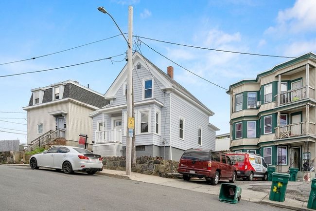 5 Acorn St, House other with 3 bedrooms, 2 bathrooms and 3 parking in Lynn MA | Image 6