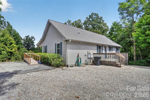 44 Autumn View Dr, Hendersonville, NC, 28792-8689 | Card Image