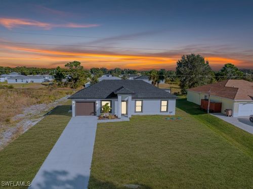 556 Woodview Dr, Lehigh Acres, FL, 33972-1086 | Card Image