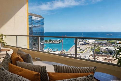 apt-1712-988 Halekauwila St, Honolulu, HI, 96814-4031 | Card Image