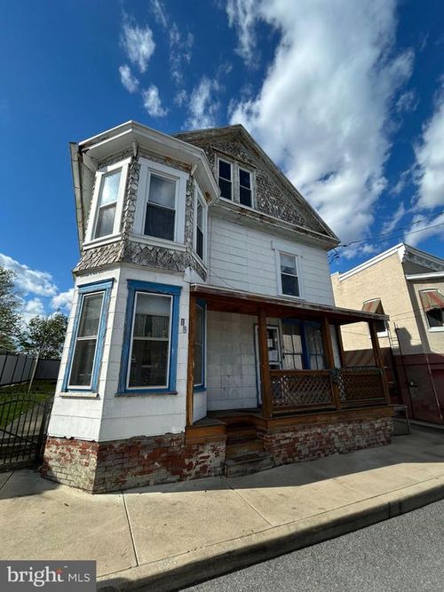 12 W Water St, SMITHSBURG, MD, 21783 | Card Image