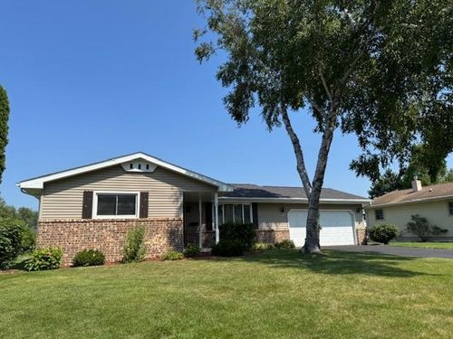 318 Eilbes Ave, Beaver Dam, WI, 53916-1918 | Card Image