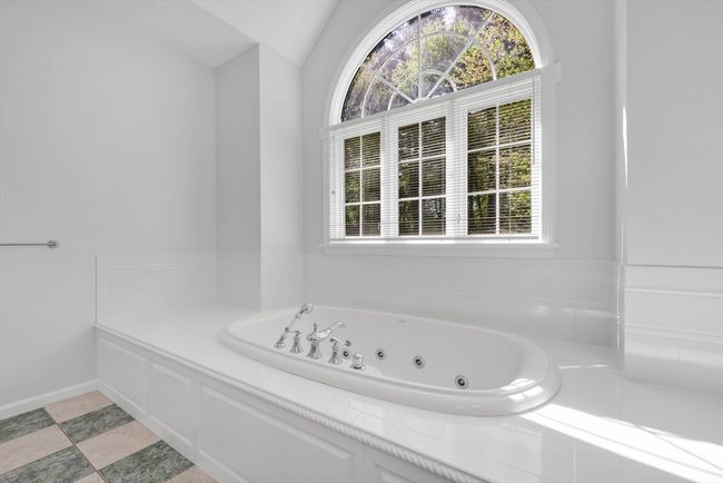 20 Ericka Cir, House other with 5 bedrooms, 6 bathrooms and 12 parking in East Longmeadow MA | Image 22