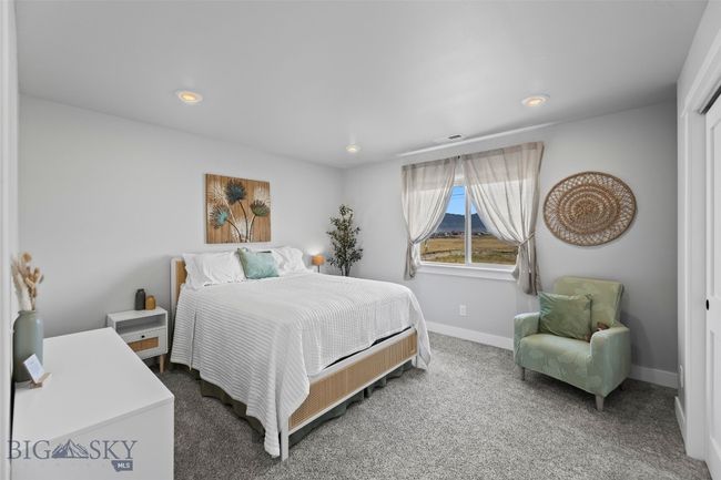Upstairs Bedroom 3 | Image 41