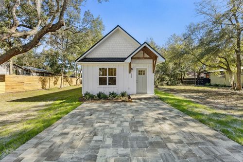 520 Division St, Fernandina Beach, FL, 32034-3445 | Card Image