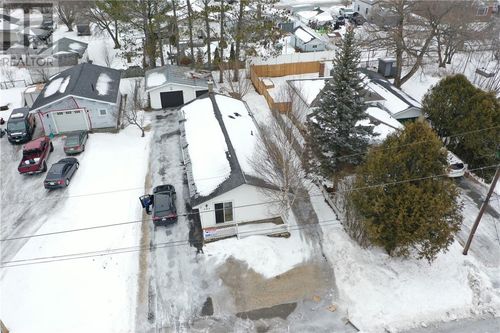 282 Adelaide St, Espanola, ON, P5E1H3 | Card Image