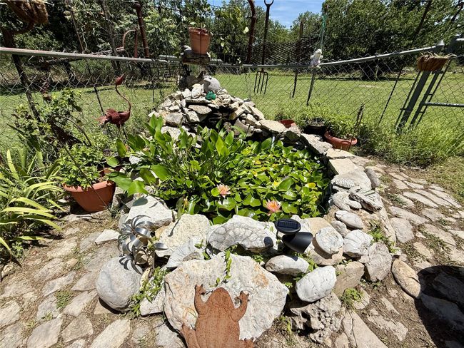 713 N Mesquite St, House other with 2 bedrooms, 1 bathrooms and null parking in Hico TX | Image 26