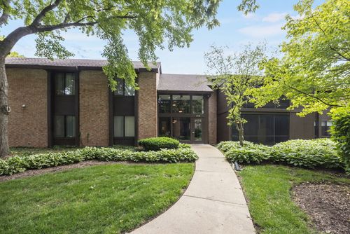 41-740 Saint Andrews Ln, Crystal Lake, IL, 60014-7044 | Card Image