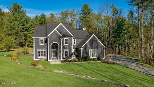 5 Eastbrook Ln, Pittsfield, MA, 01201-9121 | Card Image