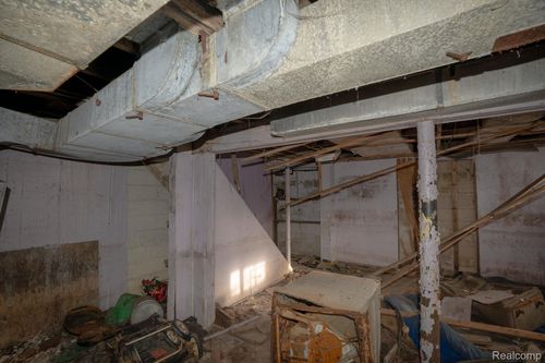 12605 Kelly Rd, Detroit, MI, 48224-1501 | Card Image