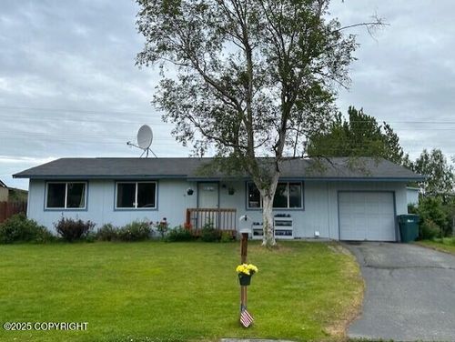 2541 Lyvona Ln, Anchorage, AK, 99502-5452 | Card Image