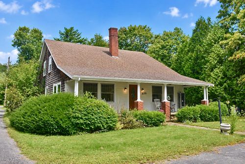 329 Wareham Rd, Marion, MA, 02738-1120 | Card Image