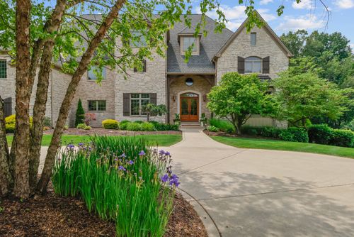 3131 Pepper Creek Bridge Pkwy, Valparaiso, IN, 46385-7128 | Card Image