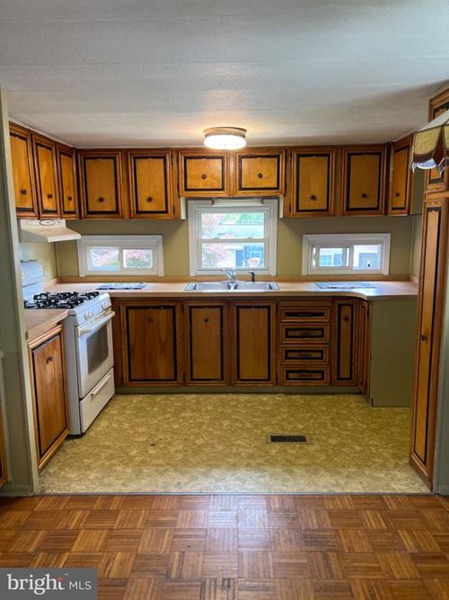 152-1302 Gibson Rd, BENSALEM, PA, 19020-3085 | Card Image