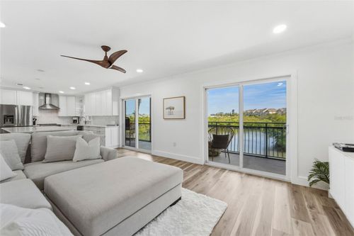 206-8806 Bay Pointe Dr, TAMPA, FL, 33615-5311 | Card Image