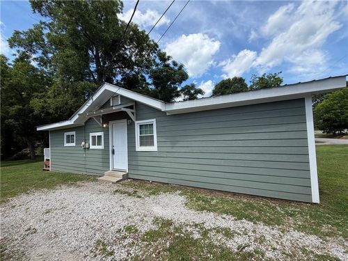 128 Victory Dr, Monroe, GA, 30655-2822 | Card Image