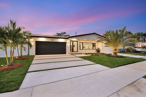 5801 Ne 21st Rd, Fort Lauderdale, FL, 33308-2562 | Card Image